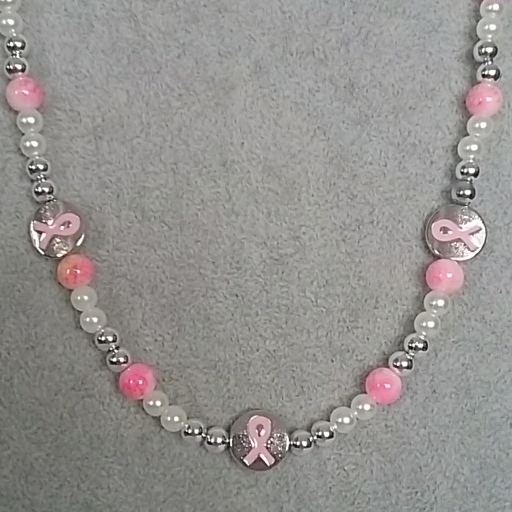Breast cancer awareness beaded necklace - Picture 2 of 4